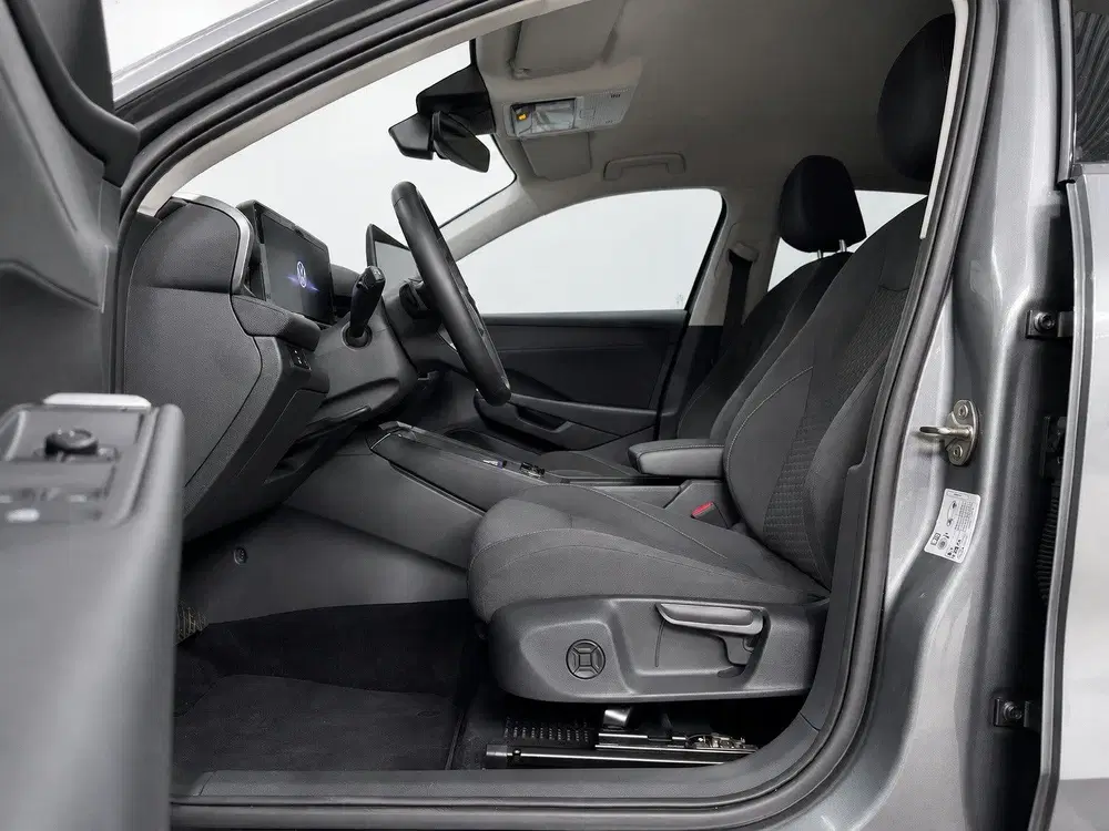 Volkswagen T-Roc 1.5 eTsi Life First Edition ACC Stoelverwa uit 2026, foto 10