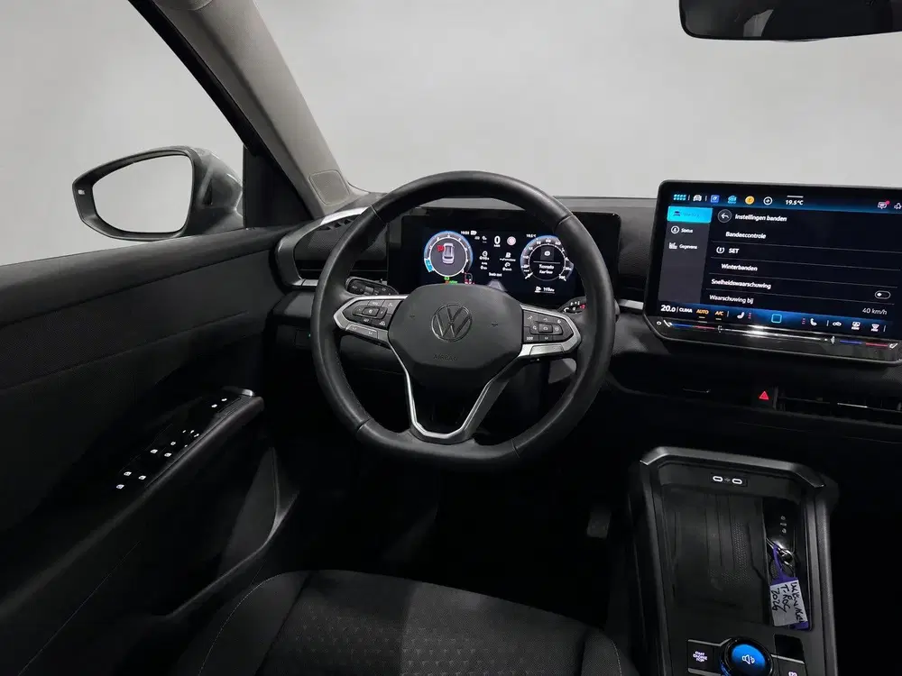 Volkswagen T-Roc 1.5 eTsi Life First Edition ACC Stoelverwa uit 2026, foto 13