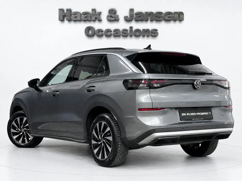Volkswagen T-Roc 1.5 eTsi Life First Edition ACC Stoelverwa uit 2026, foto 2