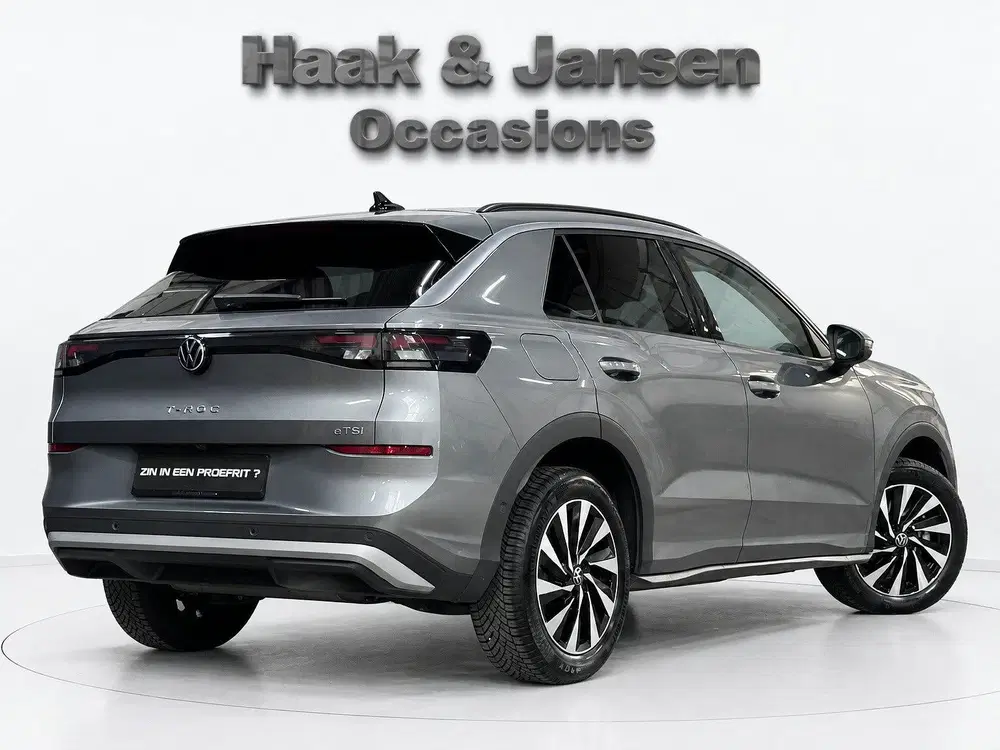 Volkswagen T-Roc 1.5 eTsi Life First Edition ACC Stoelverwa uit 2026, foto 4