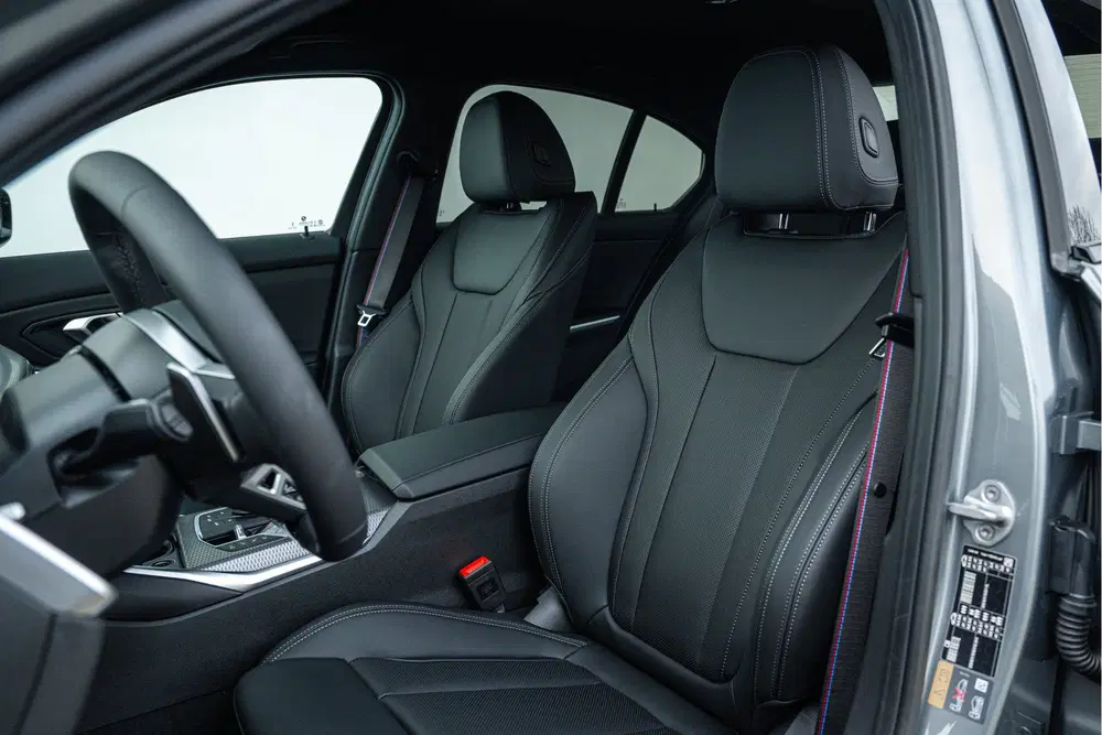 BMW 3-serie 330e M Sport Automaat uit 2026, foto 4