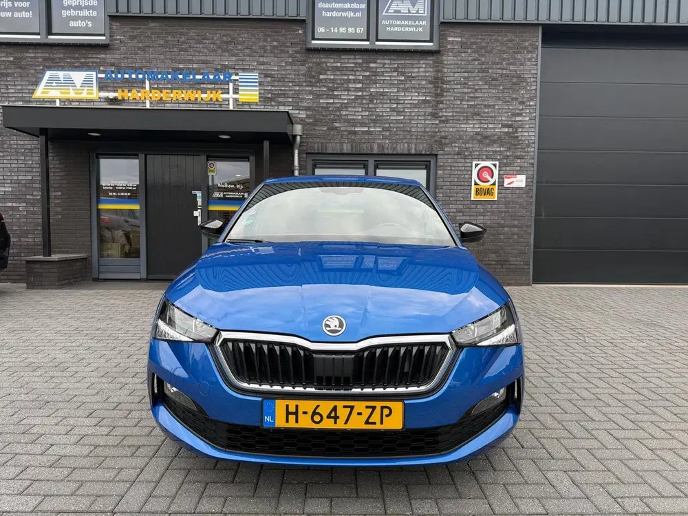 Skoda Scala 1.5 TSI Sport Business uit 2020, foto 2
