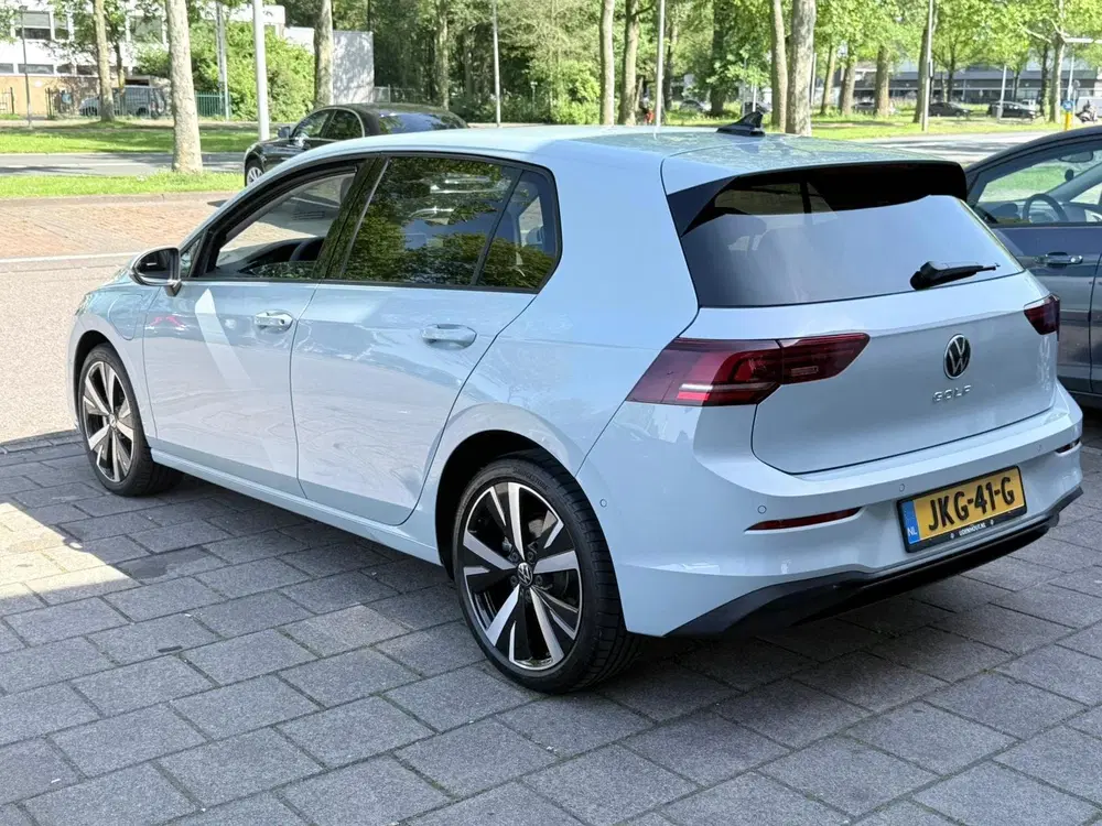Volkswagen Golf 1.5 eHybrid Life Edition uit 2025, foto 2