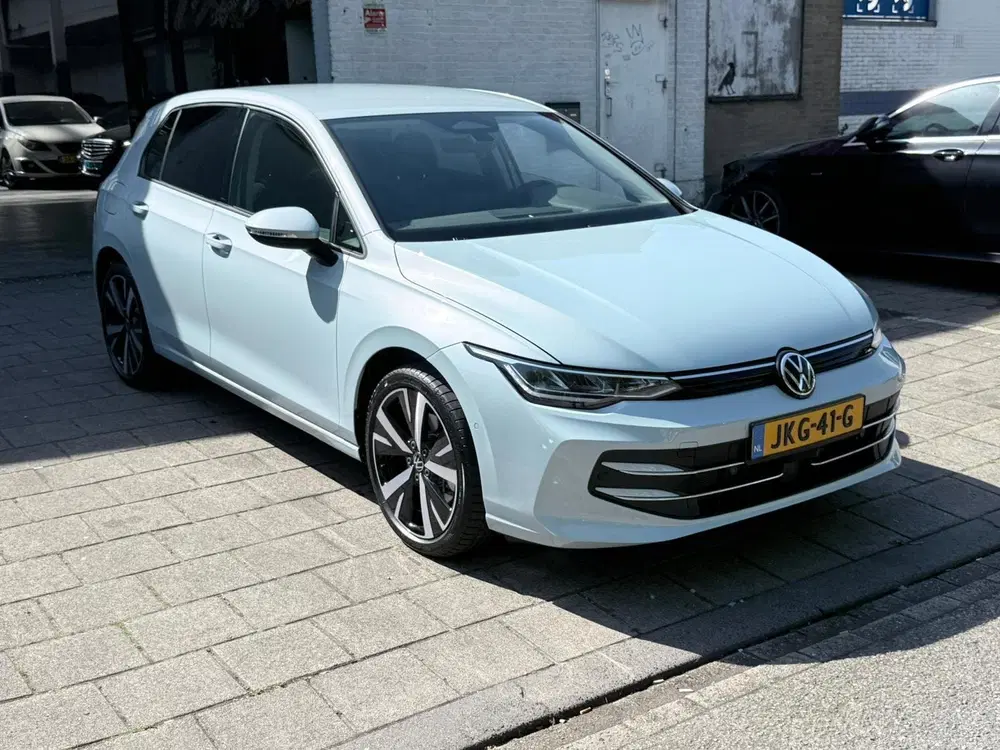 Volkswagen Golf 1.5 eHybrid Life Edition uit 2025, foto 3