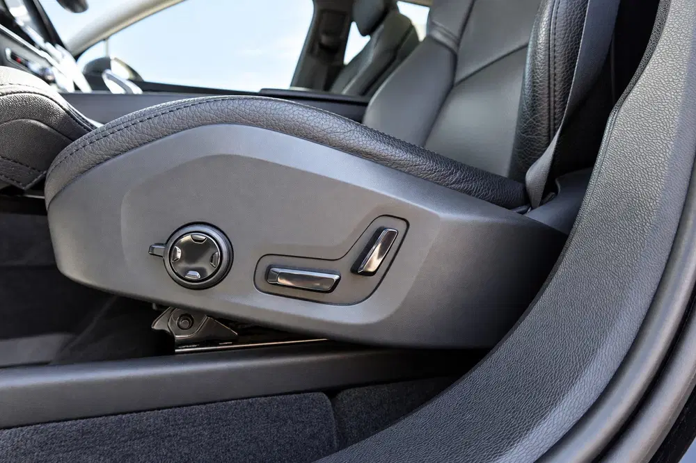 Volvo XC60 T8 AWD uit 2020, foto 6