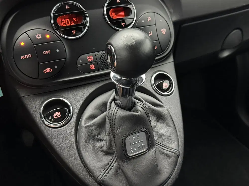 Fiat 500 1.0 Hybrid Club uit 2023, foto 10