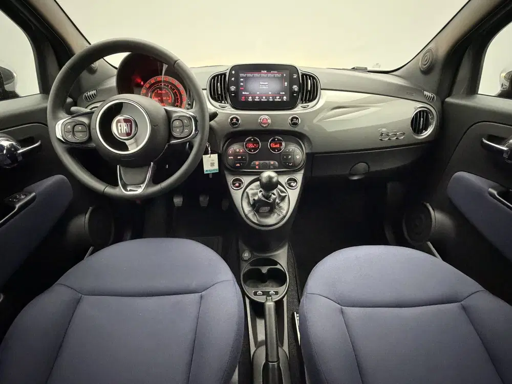 Fiat 500 1.0 Hybrid Club uit 2023, foto 2