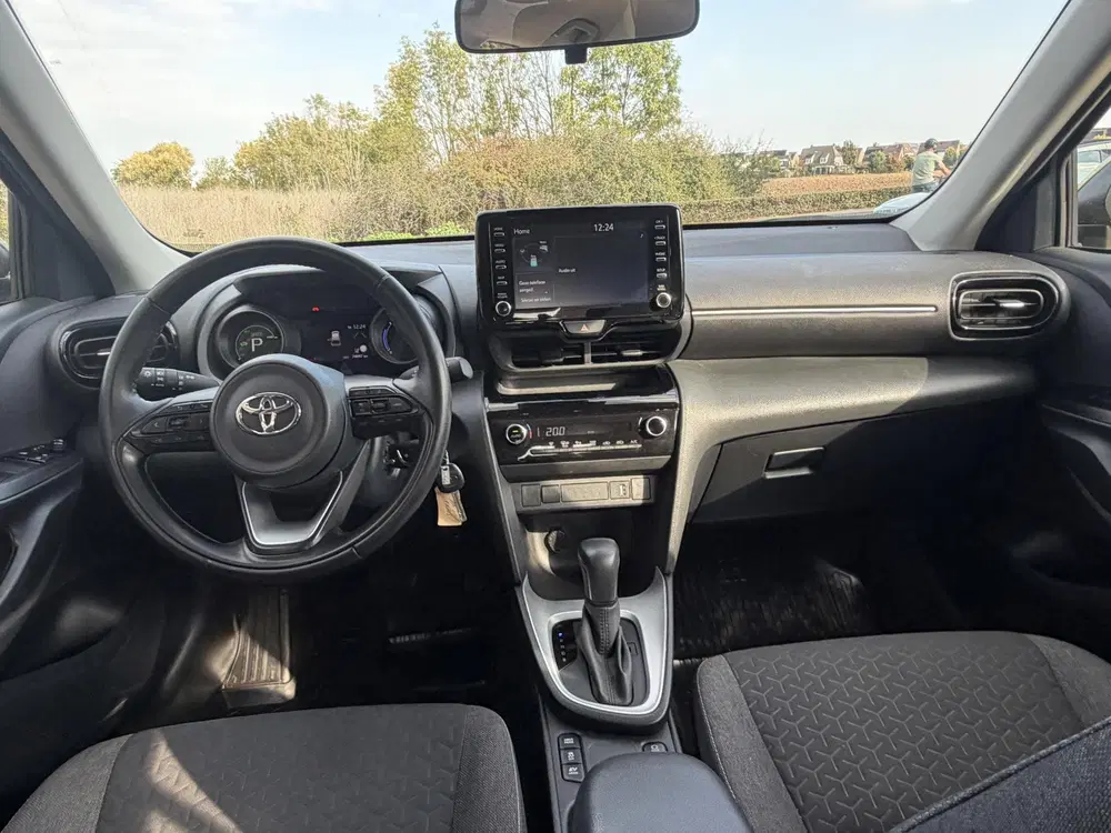 Toyota Yaris Cross 1.5 Hybrid Active CARPLAY uit 2024, foto 3
