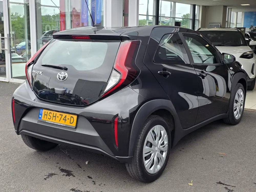Toyota Aygo X 1.0 VVT-i MT Play uit 2025, foto 5