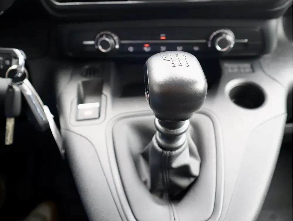 Peugeot Partner HDI 102PK MARGE-BTW VRIJ AIRCO CRUISE uit 2022, foto 15