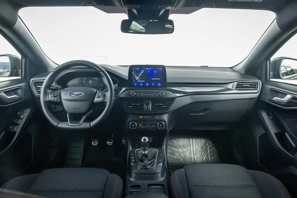 Ford Focus 1.0 ST-Line X Business Trekhaak uit 2020, foto 3