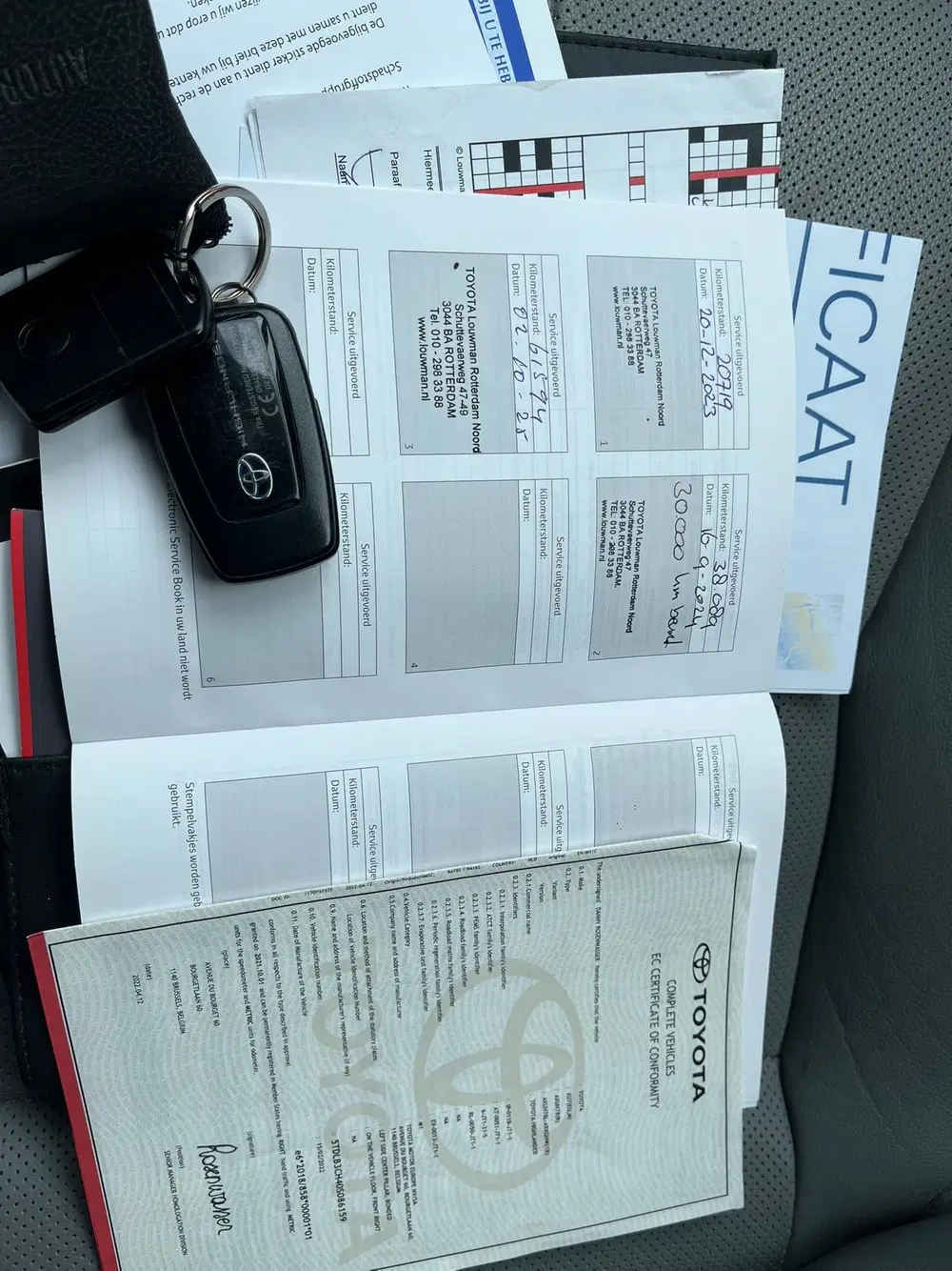 Toyota Highlander 2.5 AWD Hybrid Executive 7P uit 2022, foto 11