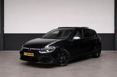 Volkswagen Golf 2.0 TSI R 4Motion Pano IQ Light Camera uit 2022