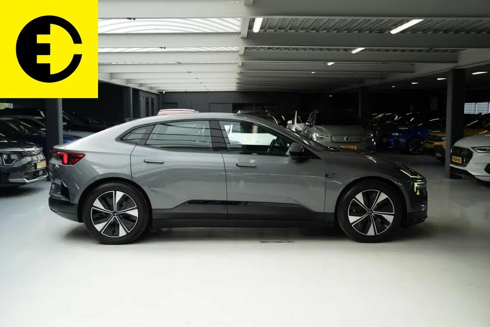Polestar 4 Long Range Single motor 100 kWh uit 2024, foto 11