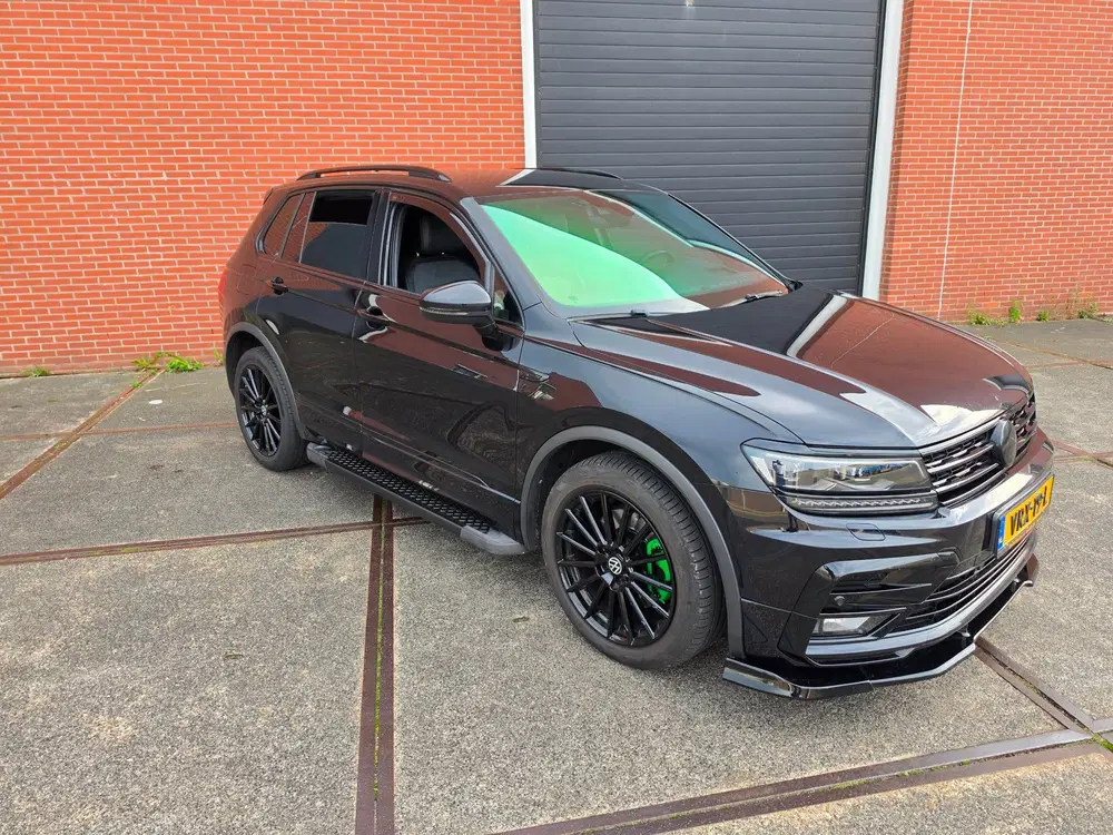 Volkswagen Tiguan 2.0 R-LINE uit 2019, foto 12