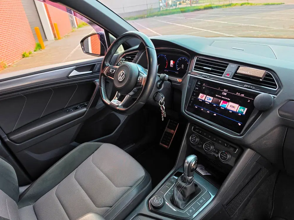 Volkswagen Tiguan 2.0 R-LINE uit 2019, foto 14