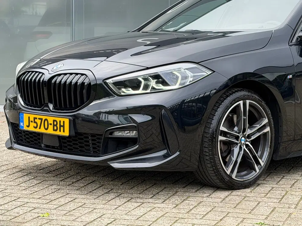 BMW 1-serie 118i Executive Edition M-Sport uit 2020, foto 5