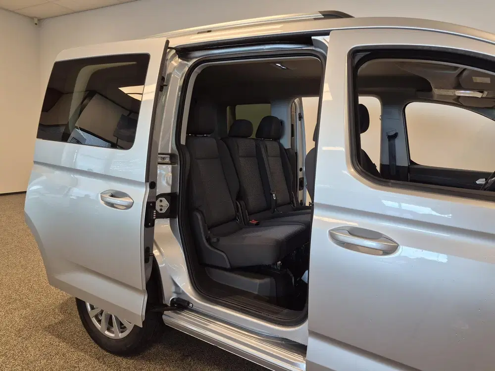 Ford Tourneo Connect L1 Rolstoelauto Automaat 3+1 of 5+ uit 2025, foto 14