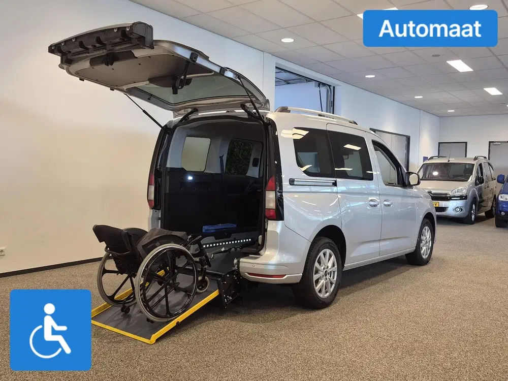 Ford Tourneo Connect L1 Rolstoelauto Automaat 3+1 of 5+ uit 2025, foto 2