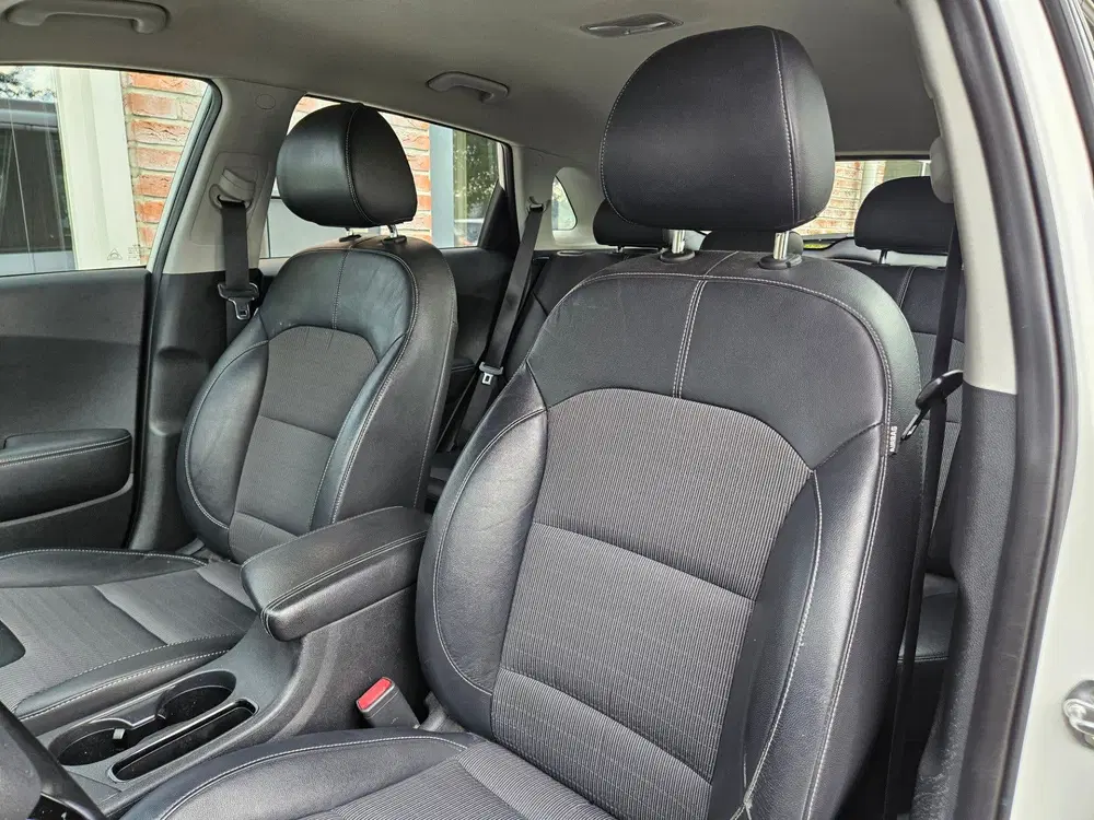 Kia Niro 1.6 GDi Hybrid ExecutiveLine Trekhaak Came uit 2019, foto 2