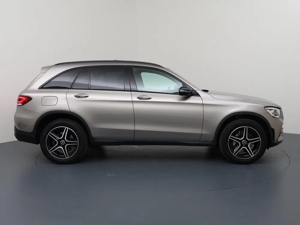 Mercedes-Benz GLC 300e 4MATIC AMG Line uit 2022, foto 6