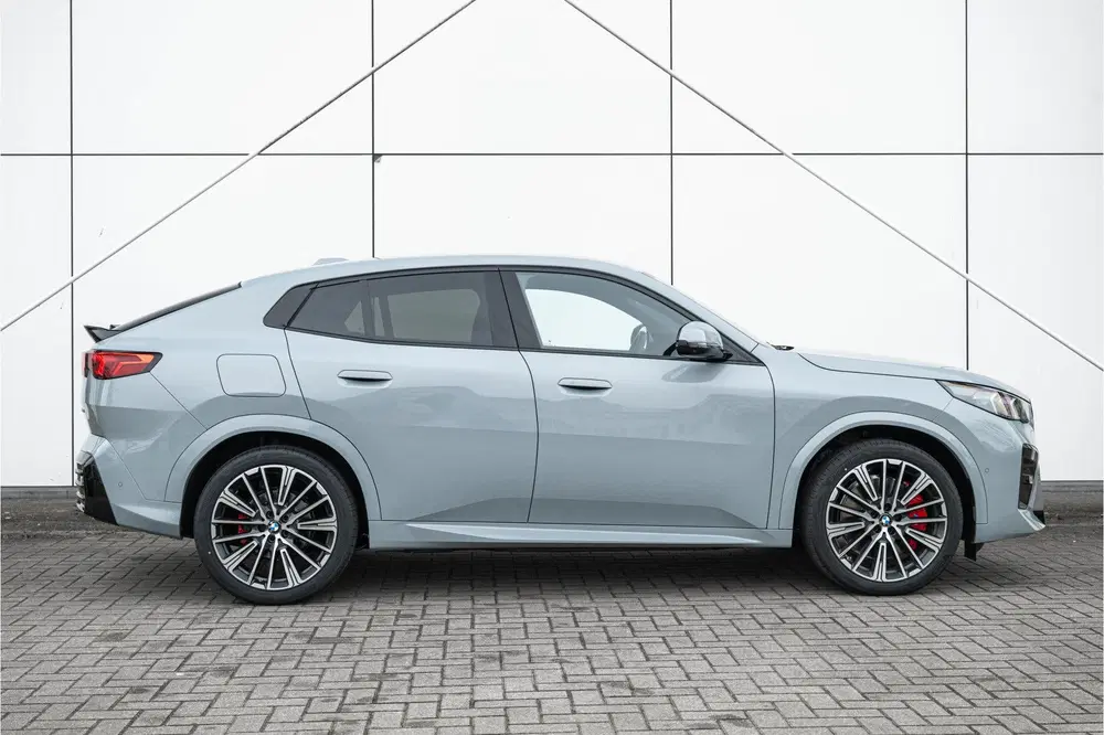 BMW iX2 xDrive30 M Sport uit 2026, foto 15