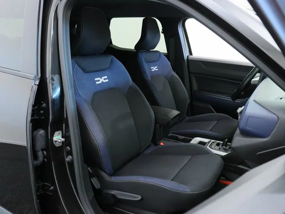 Dacia Duster 1.6 Hybrid 140 Journey uit 2025, foto 9