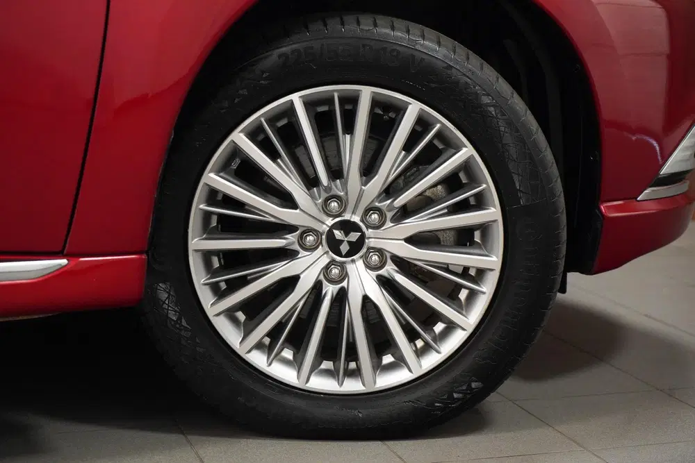 Mitsubishi Outlander 2.4 PHEV Intense+ Panorama uit 2020, foto 4