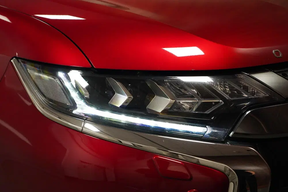 Mitsubishi Outlander 2.4 PHEV Intense+ Panorama uit 2020, foto 8