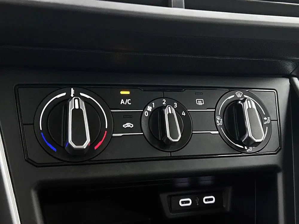 Volkswagen Taigo 1.0 TSI Life uit 2022, foto 15