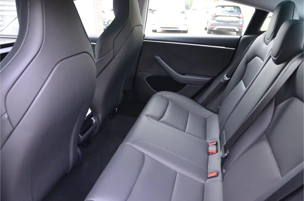 Tesla Model 3 Performance AWD 78 kWh Highland AutoPilot4 uit 2024, foto 13