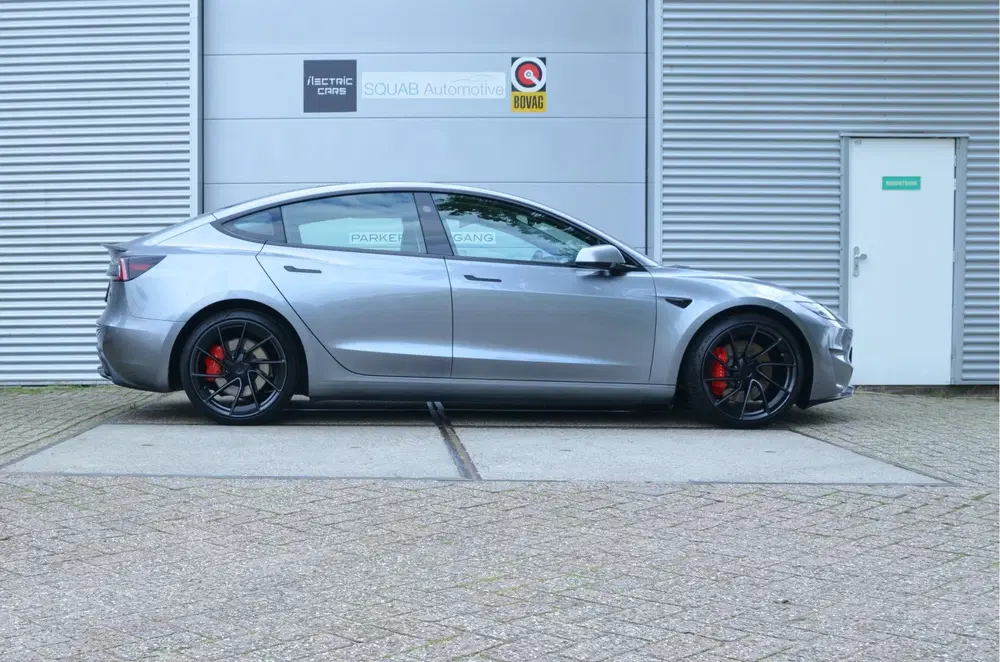 Tesla Model 3 Performance AWD 78 kWh Highland AutoPilot4 uit 2024, foto 8