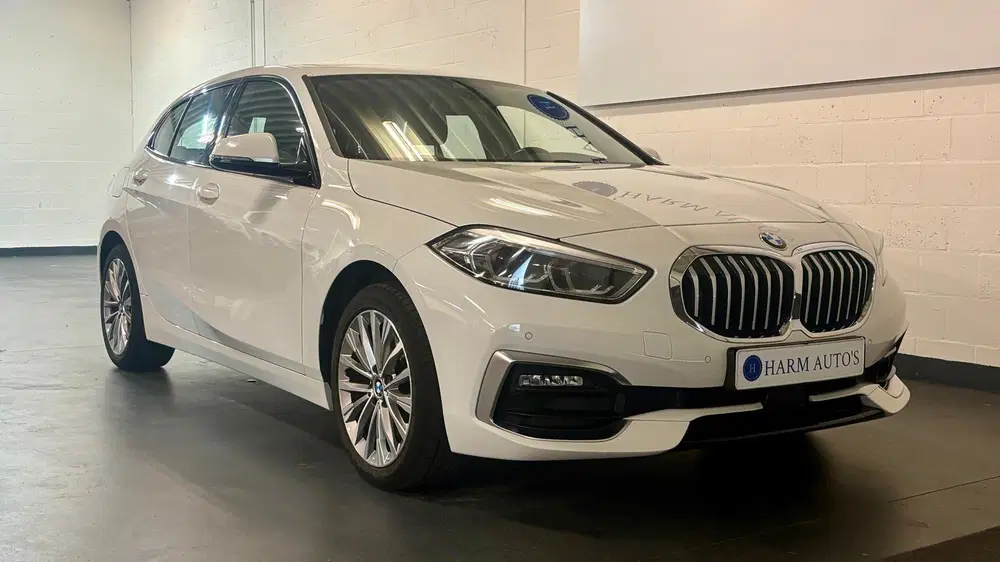 BMW 1-serie 118i Luxury Line 140pk Automaat uit 2020, foto 10