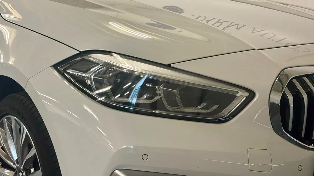 BMW 1-serie 118i Luxury Line 140pk Automaat uit 2020, foto 13