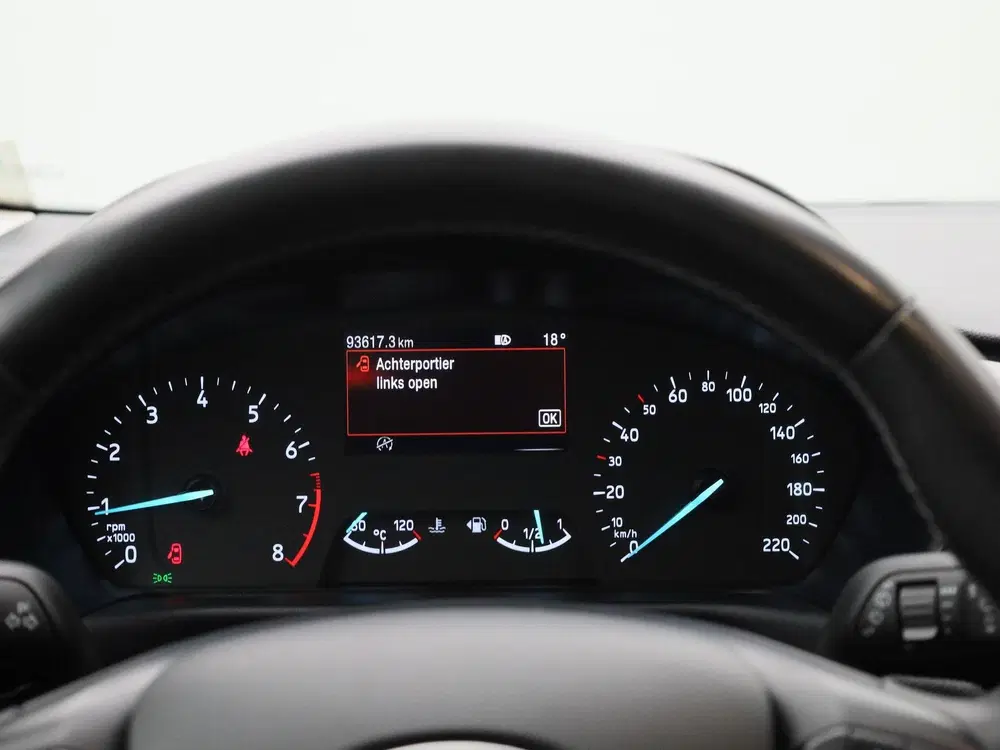 Ford Fiesta 1.0 EcoBoost Hybrid Titanium uit 2023, foto 8
