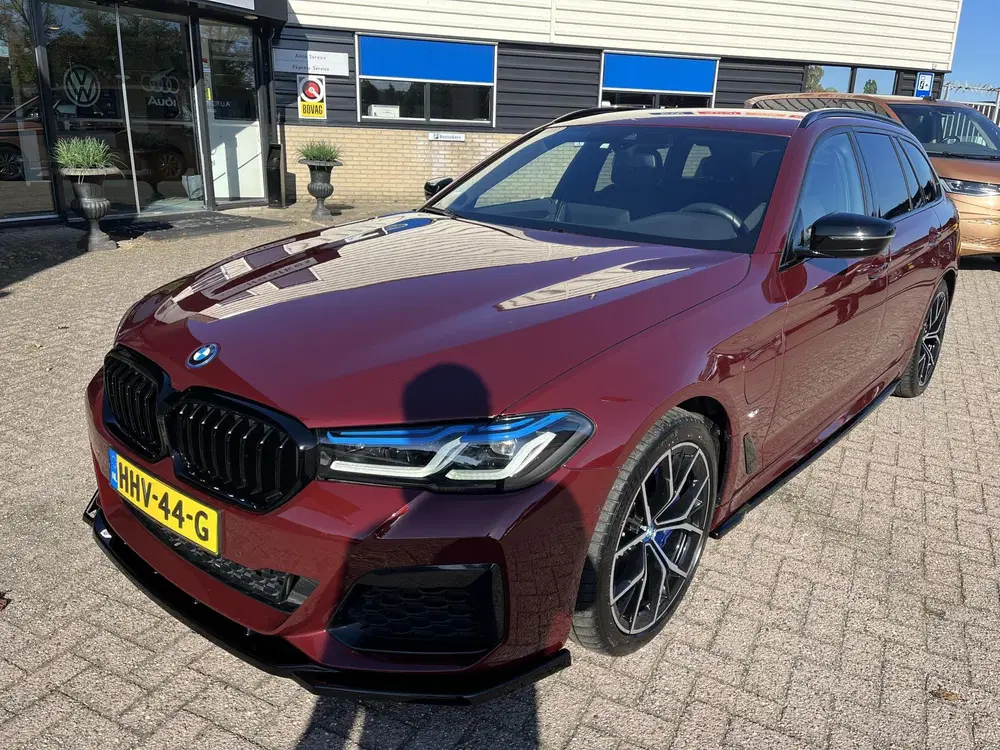 BMW 5-serie 530e Business Edition Plus Plug In hybri uit 2024, foto 2