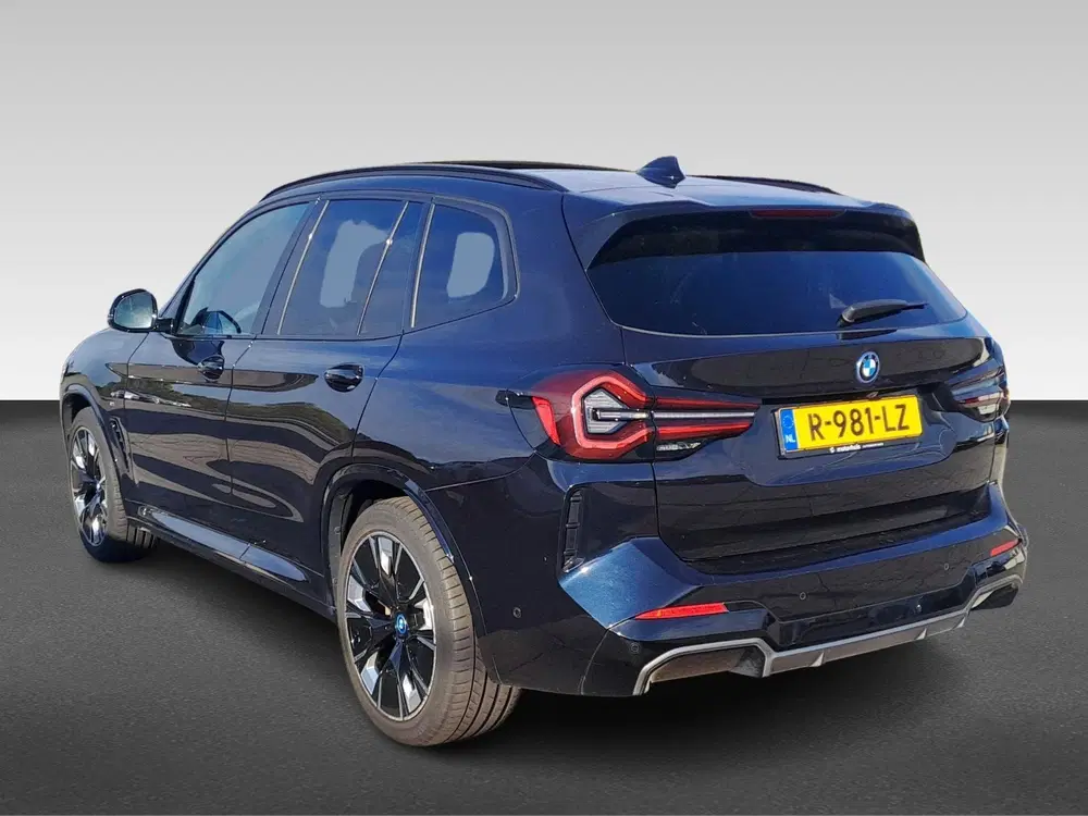 BMW iX3 Executive M-Sport Automaat 80 kWh uit 2022, foto 3