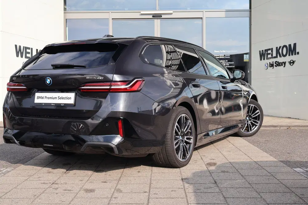 BMW i5 eDrive40 M Sport uit 2025, foto 12