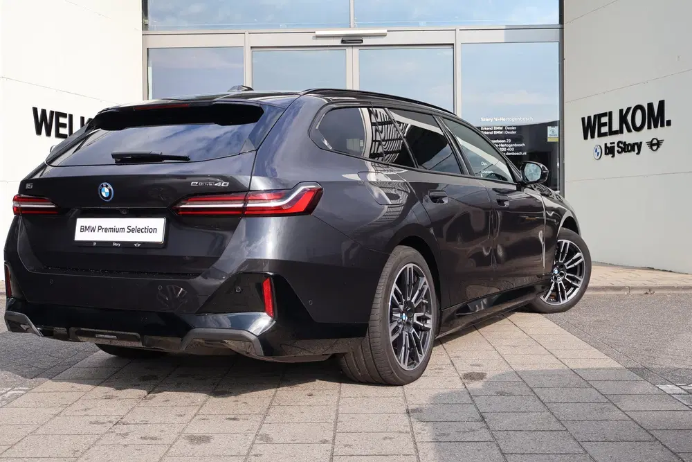 BMW i5 eDrive40 M Sport uit 2025, foto 14