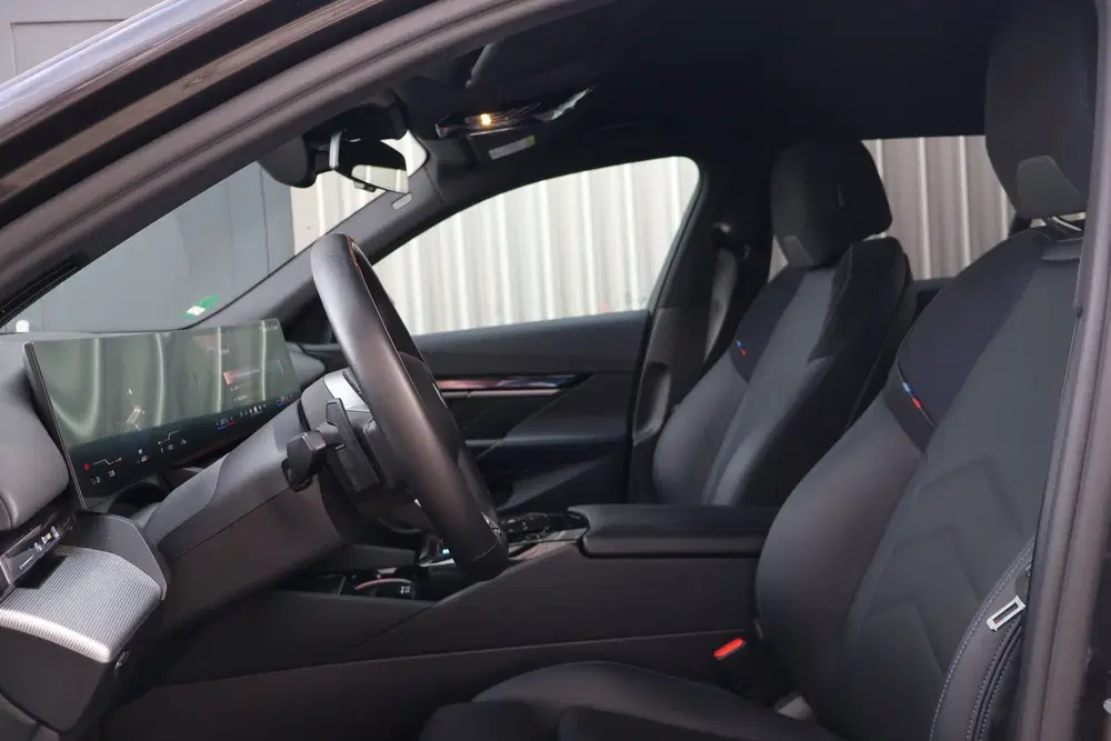 BMW i5 eDrive40 M Sport uit 2025, foto 4