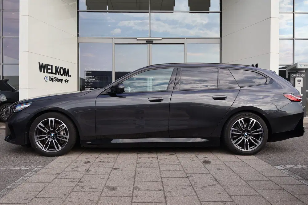 BMW i5 eDrive40 M Sport uit 2025, foto 7