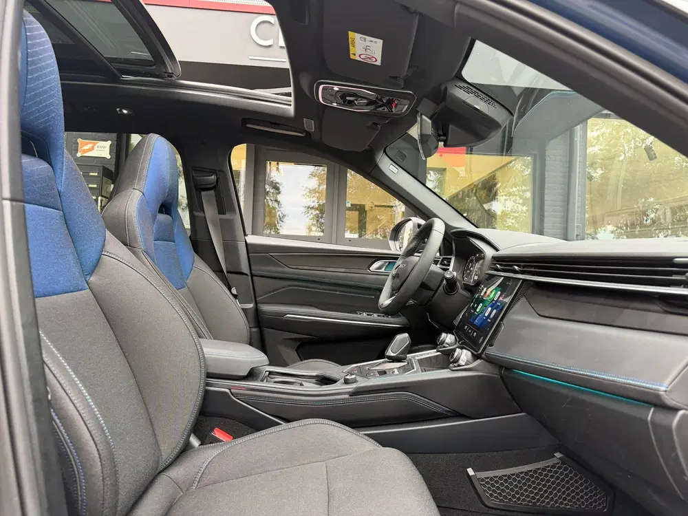 Lynk & Co 01 1.5 Zwarte Hemel uit 2023, foto 7