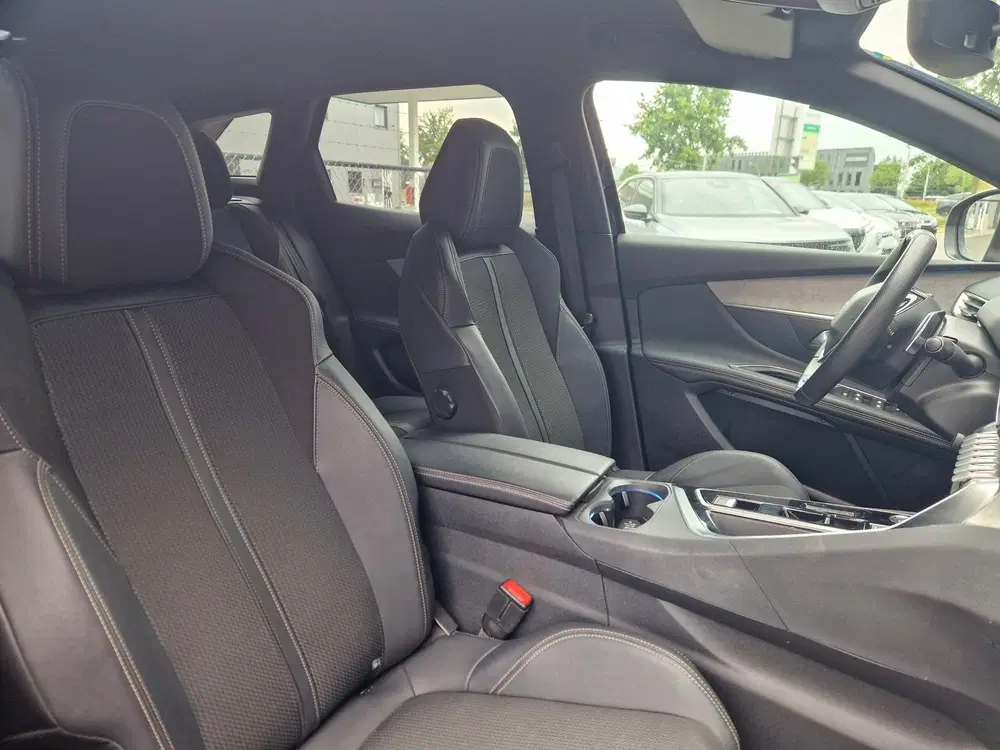 Peugeot 3008 1.2 EAT8 GT-Line AUT 131PK uit 2024, foto 11