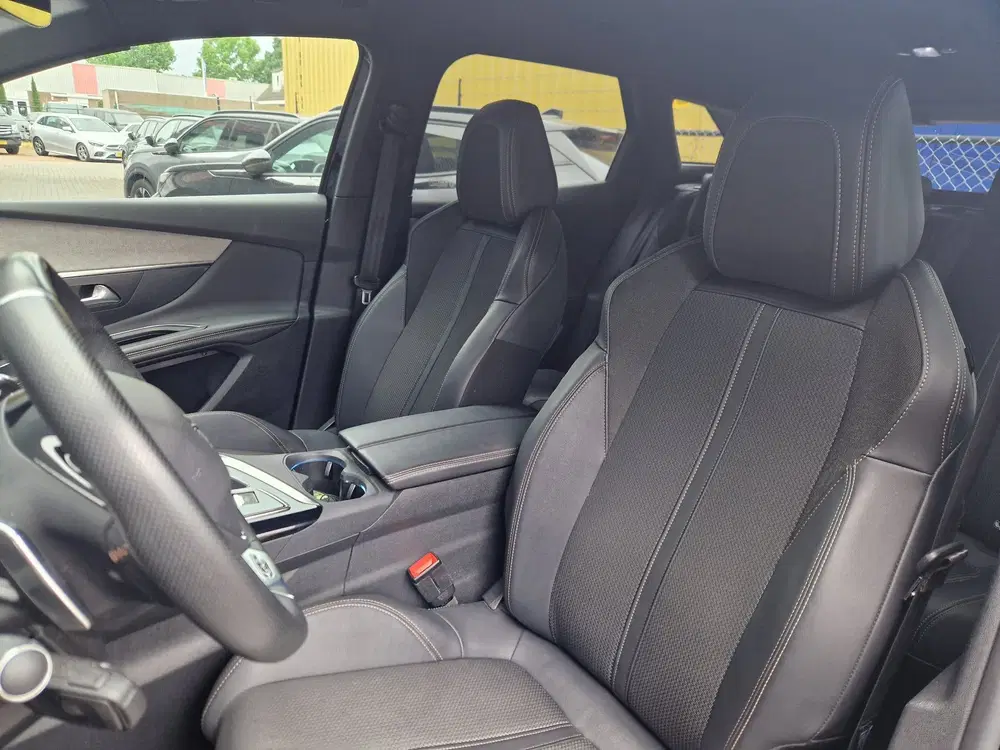 Peugeot 3008 1.2 EAT8 GT-Line AUT 131PK uit 2024, foto 8