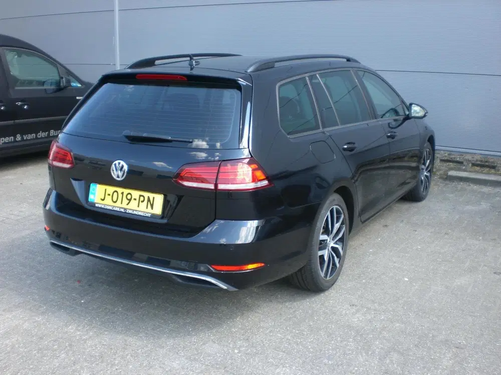 Volkswagen Golf 1.0 TSI Highline 115pk Automaat (DSG uit 2019, foto 13