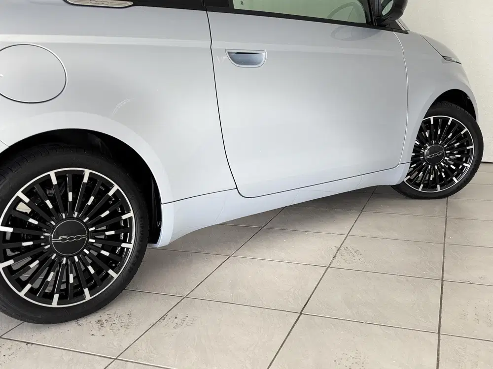 Fiat 500e La Prima 42 kWh uit 2026, foto 14