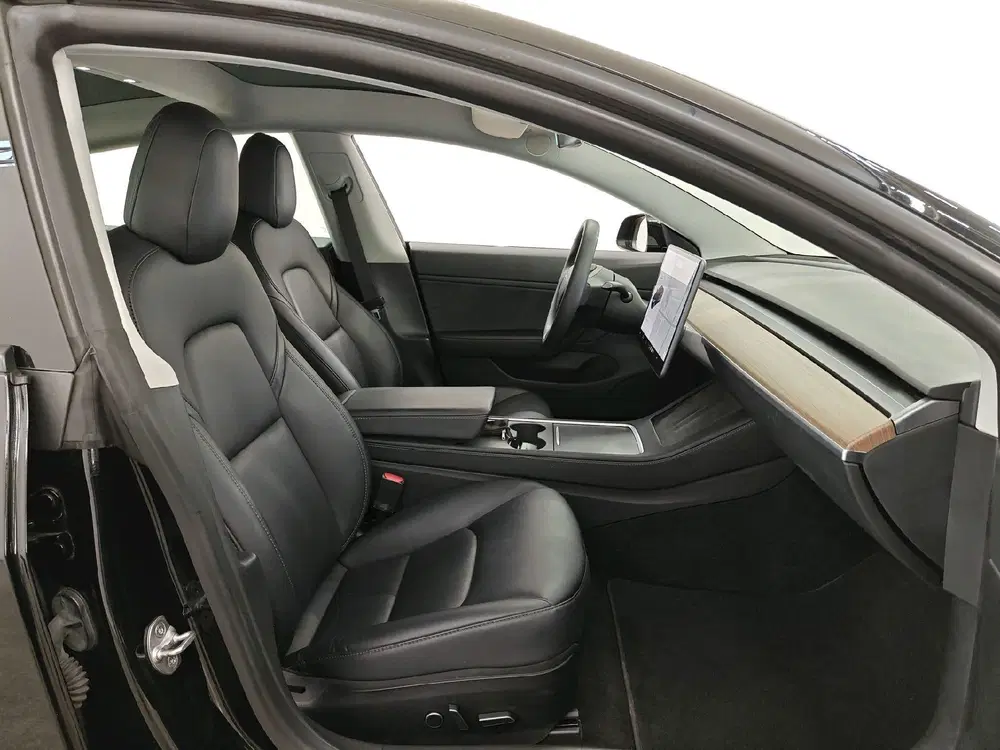 Tesla Model 3 RWD Plus 60 kWh SOH 92 uit 2021, foto 4