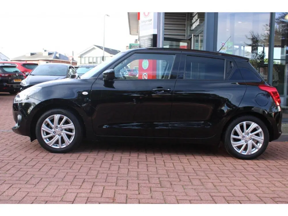 Suzuki Swift 1.2 Hybrid *Smart* uit 2026, foto 2