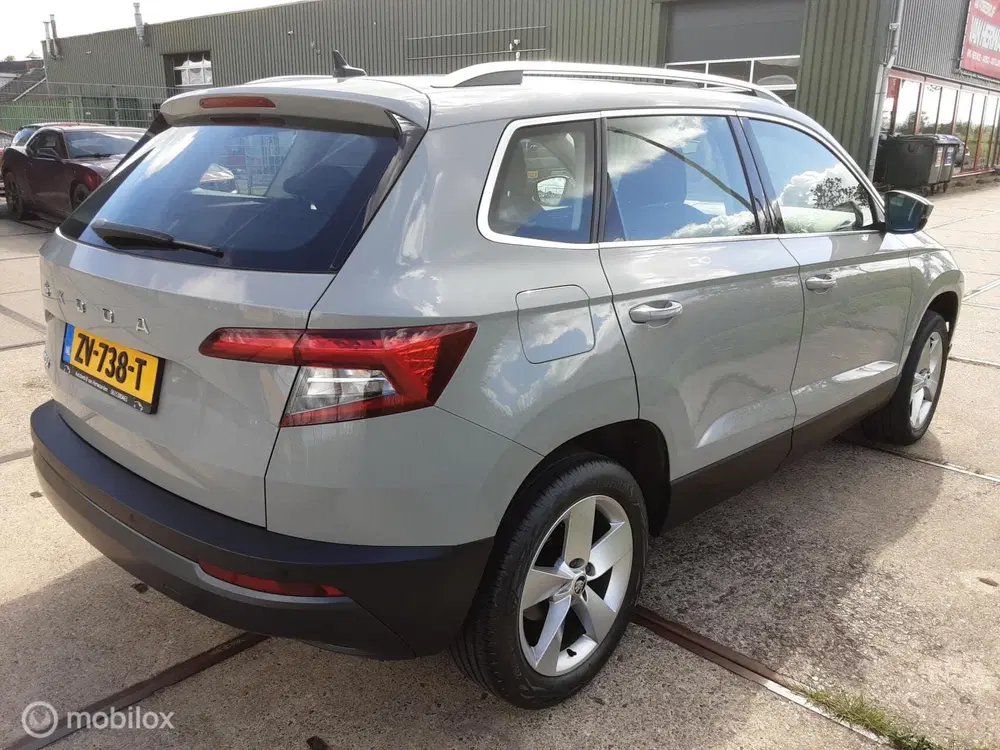 Skoda Karoq 1.0 TSI Business Edition uit 2019, foto 11