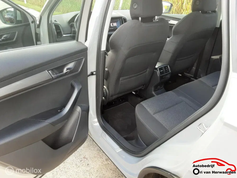 Skoda Karoq 1.0 TSI Business Edition uit 2019, foto 6